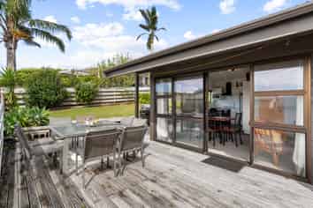 218 The Drive, Whangamata