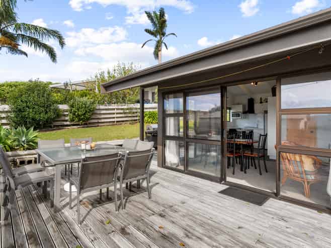 218 The Drive, Whangamata