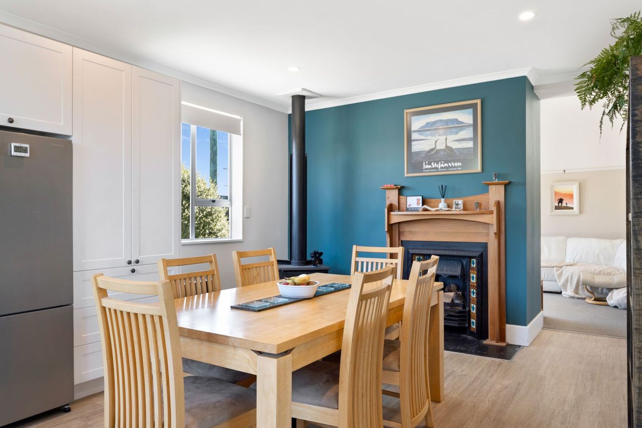 Turn the Corner on Better Living - Vista 6