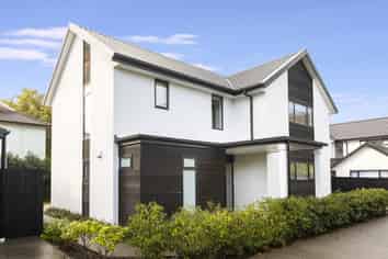 2/27 Bristol Street, Merivale