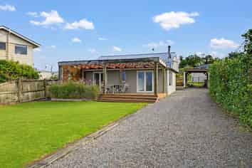 8 Island Terrace, Motunau