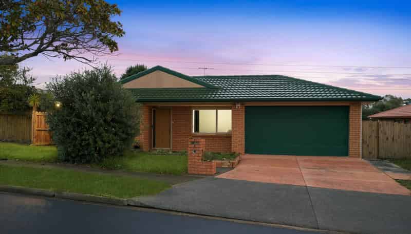 6 Hansworth Place, Flat Bush
