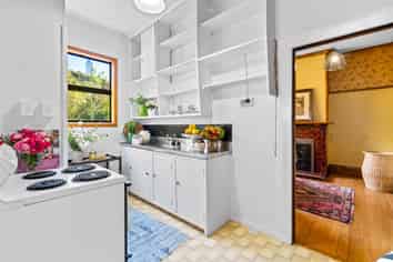 28 Harrington Street, Lawrence