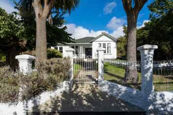 28 Harrington Street, Lawrence