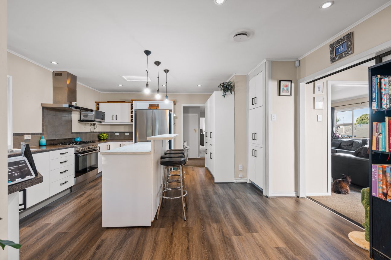 Huge Family Home - All Offers Considered – pohled 4