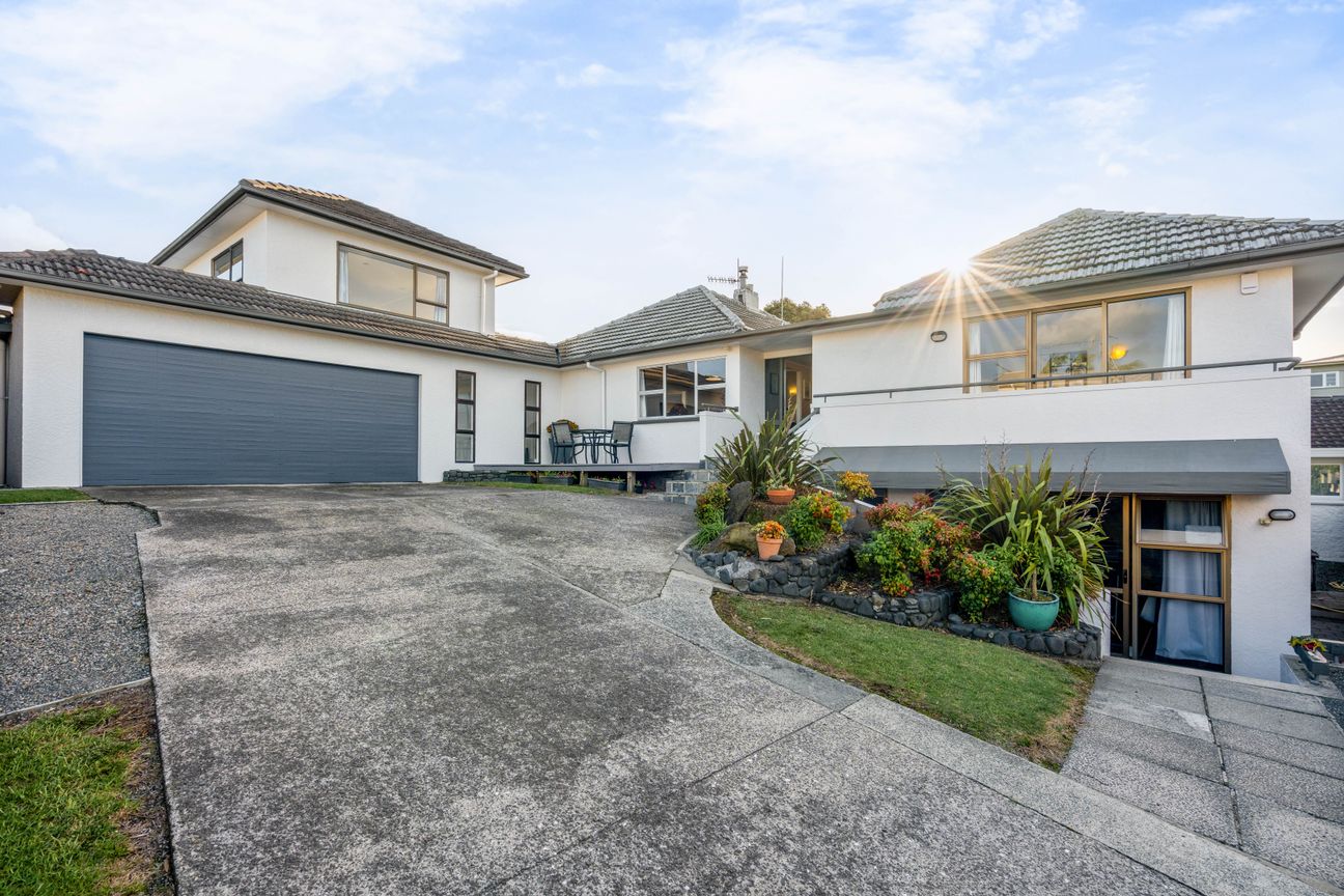 Huge Family Home - All Offers Considered – pohled 2