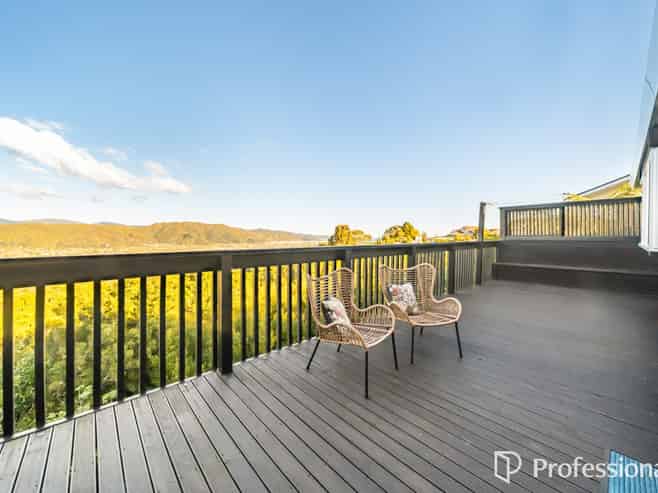 53 Redvers Drive, Belmont