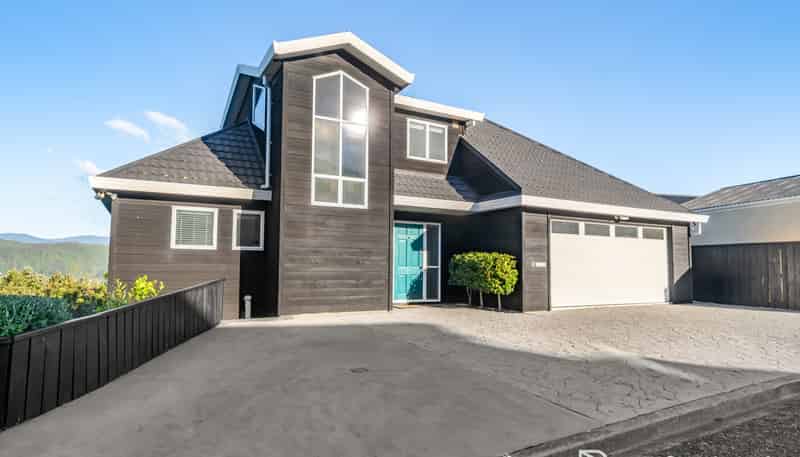 53 Redvers Drive, Belmont