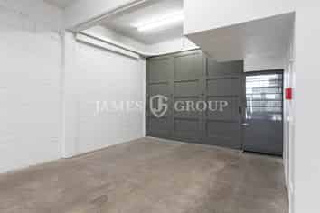 SHOWROOM EXCELLENCE - BRAND NEW REFURB