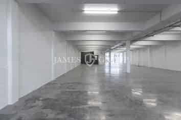 SHOWROOM EXCELLENCE - BRAND NEW REFURB