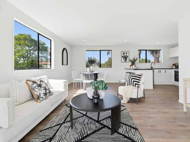 52 Lagoon Place, Poike