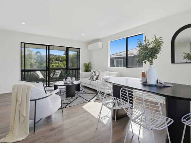 52 Lagoon Place, Poike