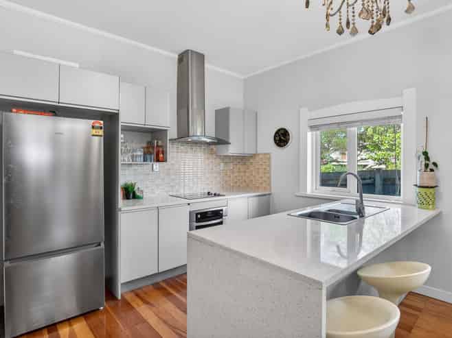 9 McCracken Road, Mount Wellington