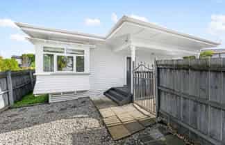 9 McCracken Road, Mount Wellington