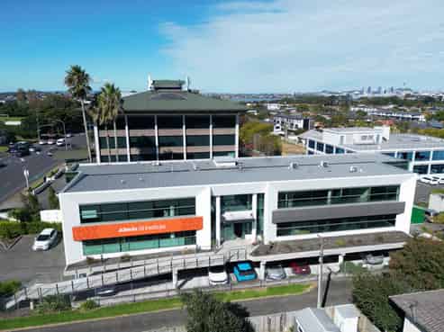 Flexible Takapuna office – occupy one or both