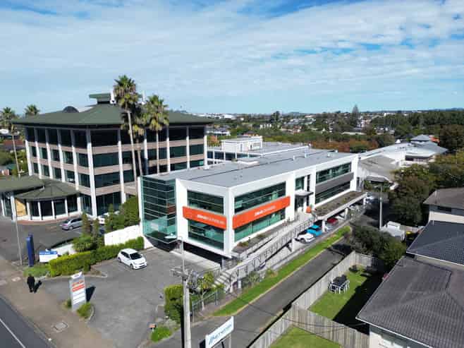 Flexible Takapuna office – occupy one or both