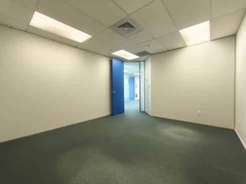 Flexible Takapuna office – occupy one or both