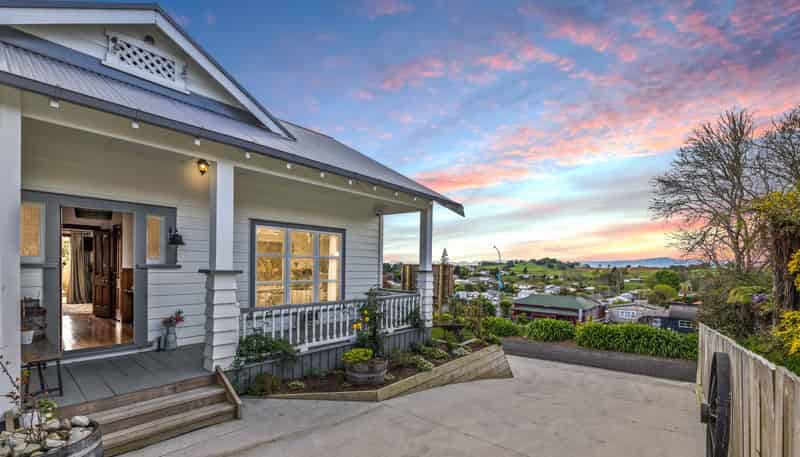 12 High Street, Tirau