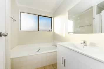 190 Solar Road, Glen Eden