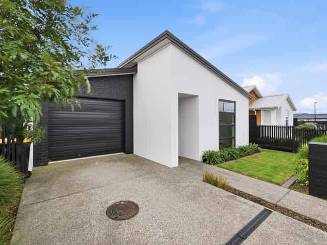 47 Empire Crescent, Papamoa