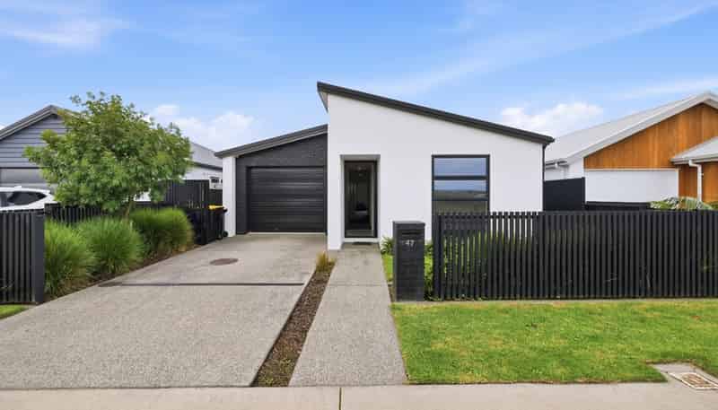 47 Empire Crescent, Papamoa