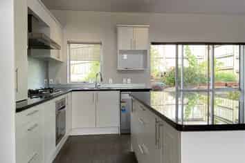 1495B Great North Road , Waterview