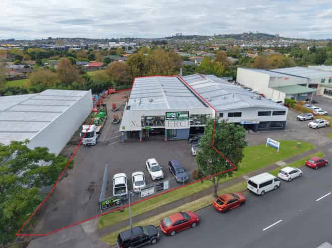 Warehouse, Office & YARD: To be refurbished 