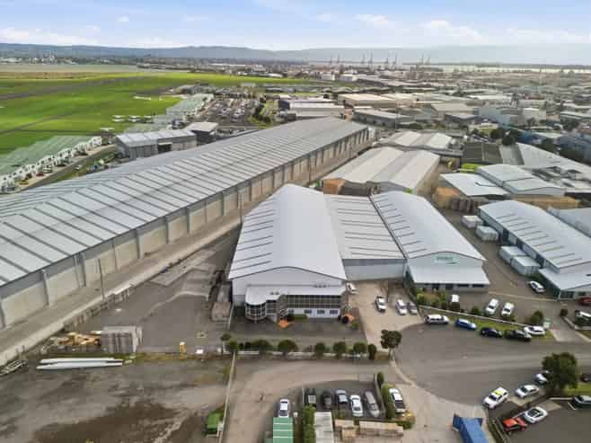 Large scale Mount industrial