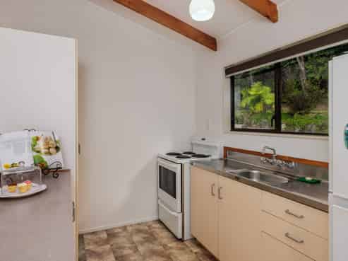 6 Ward Drive, Opua