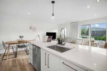 8 Lucern Lane, Petone