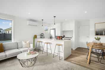 8 Lucern Lane, Petone