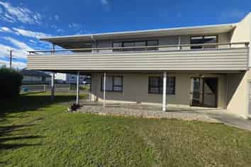 301 Ocean Road, Whangamata