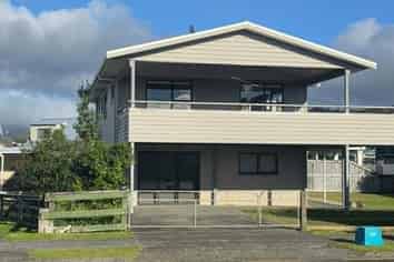 301 Ocean Road, Whangamata
