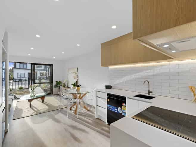 2/4 Glenburn Road, Hobsonville