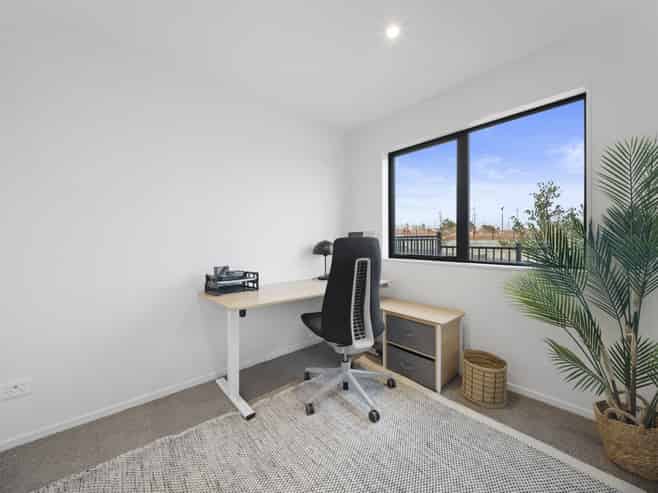 2/4 Glenburn Road, Hobsonville