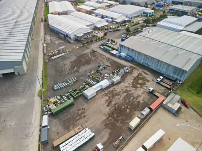 Sought after secure Mount yard space!