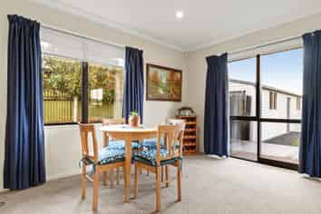 241 Breezes Road, Aranui