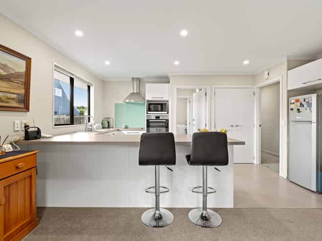 241 Breezes Road, Aranui