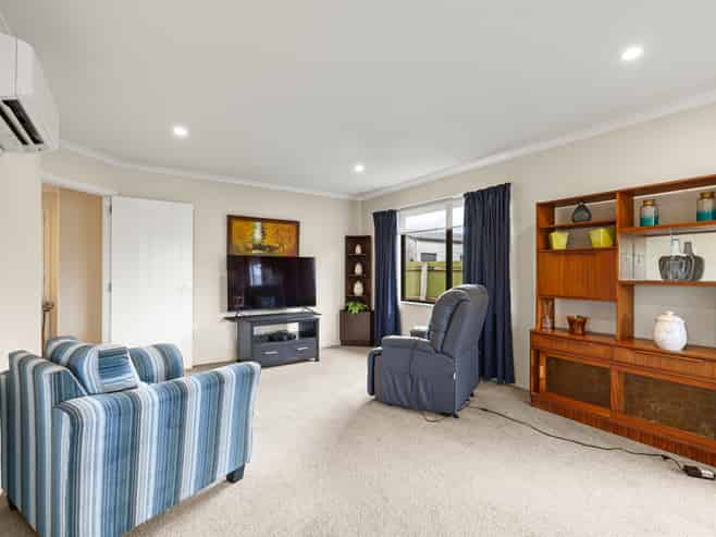 241 Breezes Road, Aranui