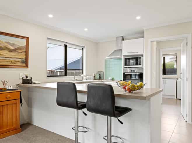 241 Breezes Road, Aranui