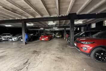 INDUSTRIAL WITH SHOWROOM
