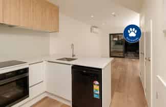 8/327 Glengarry Road, Glen Eden