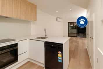 8/327 Glengarry Road, Glen Eden