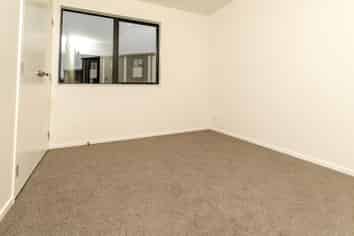 8/327 Glengarry Road, Glen Eden