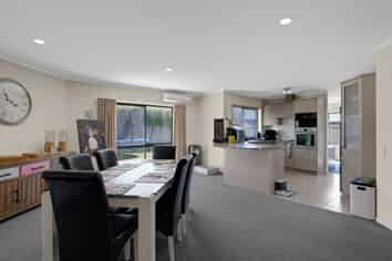 86 Borman Road, Huntington