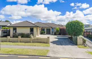 86 Borman Road, Huntington