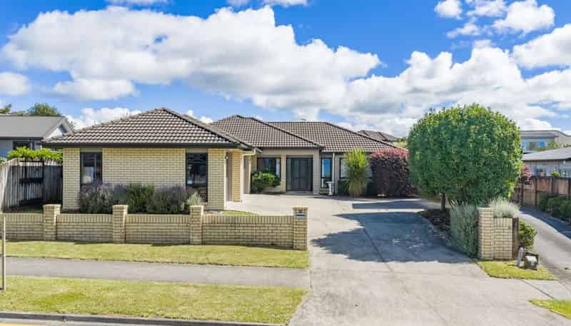86 Borman Road, Huntington