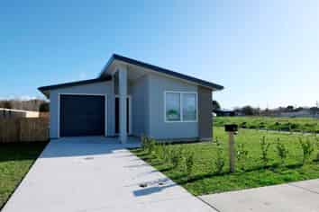 10 Hapeta St, Otaki