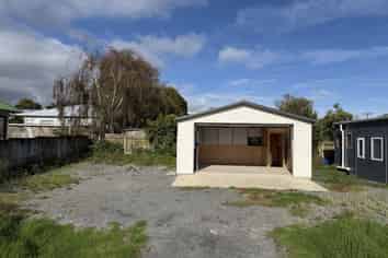 Ideal tradie space in Hinemoa Street