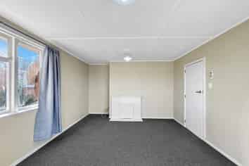 300 Conyers Street, Strathern